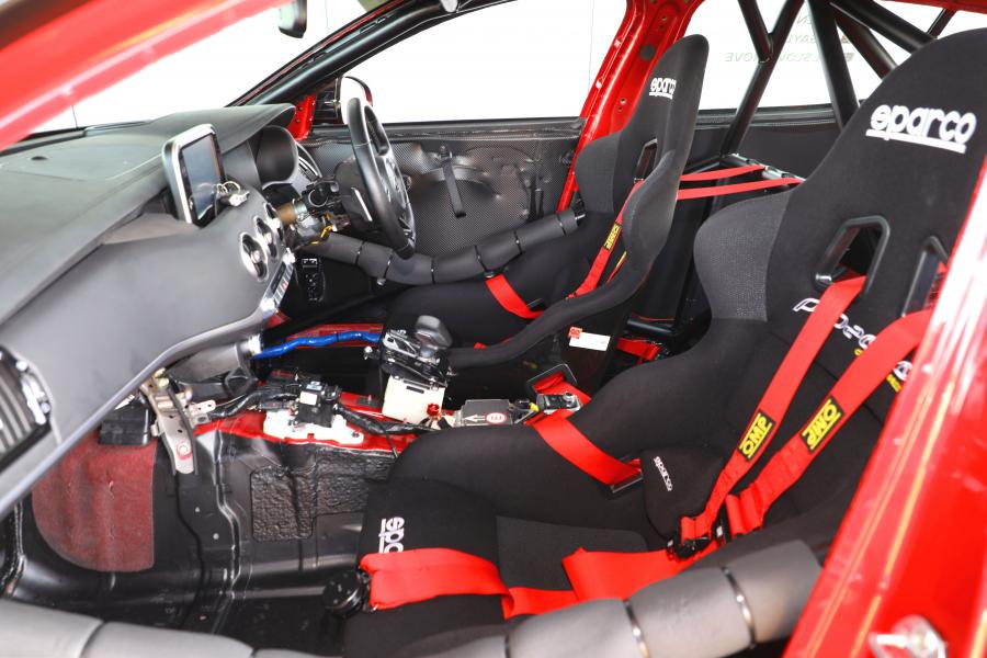 Интерьер Kia Stinger GT420 (CK) 2019 года  (фото 20 из 49)